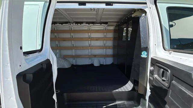 Used 2024 Summit White GMC Work Van image 33