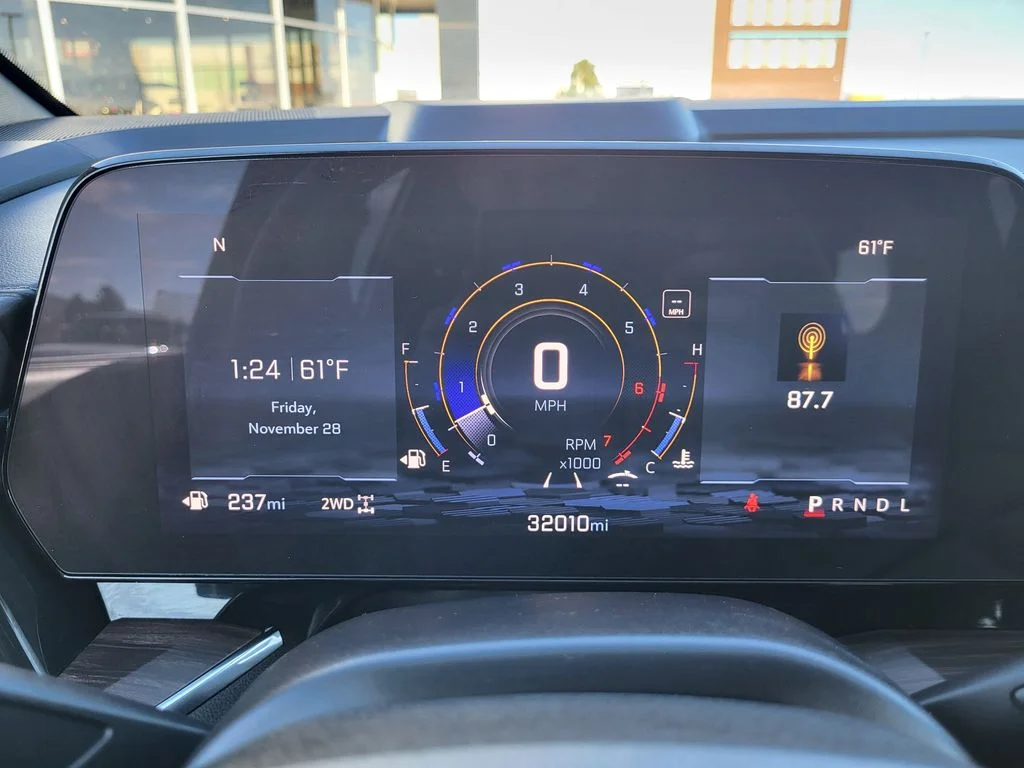 Used 2025 Lakeshore Blue Metallic Chevrolet LT image 11