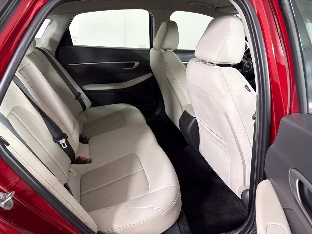 Used 2025 Red Hyundai SEL image 20