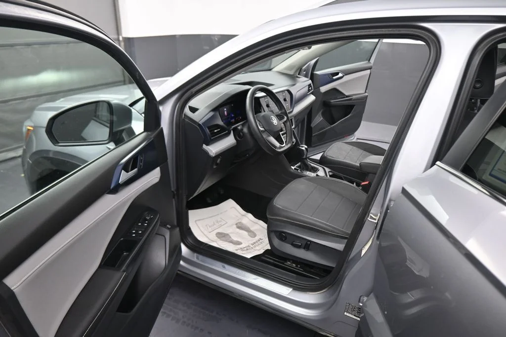 Used 2024 Silver Volkswagen 1.5T SE image 41