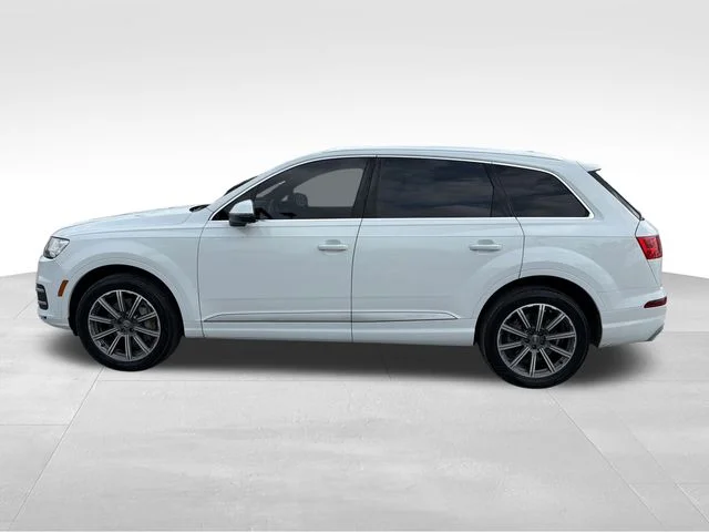 Used 2017  Audi 3.0 TDI Premium Plus image 4