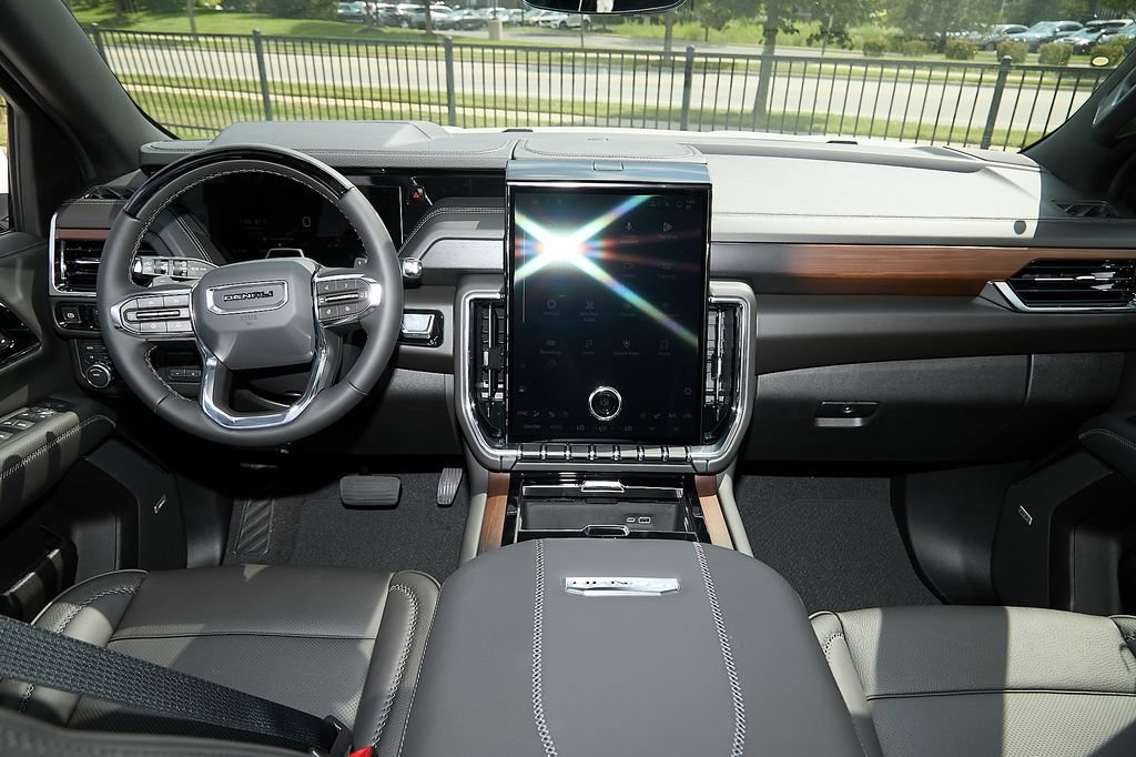 2026 GMC Yukon XL Denali - Photo 42