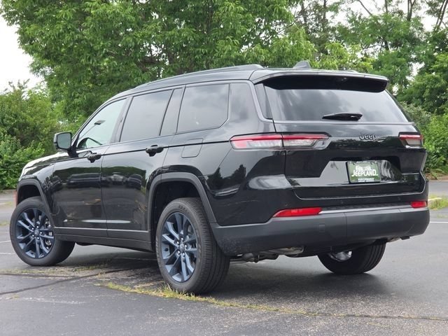 New 2026 Diamond Black Crystal Pearl-Coat Exterior Paint Jeep 85th Anniversary Edition image 25