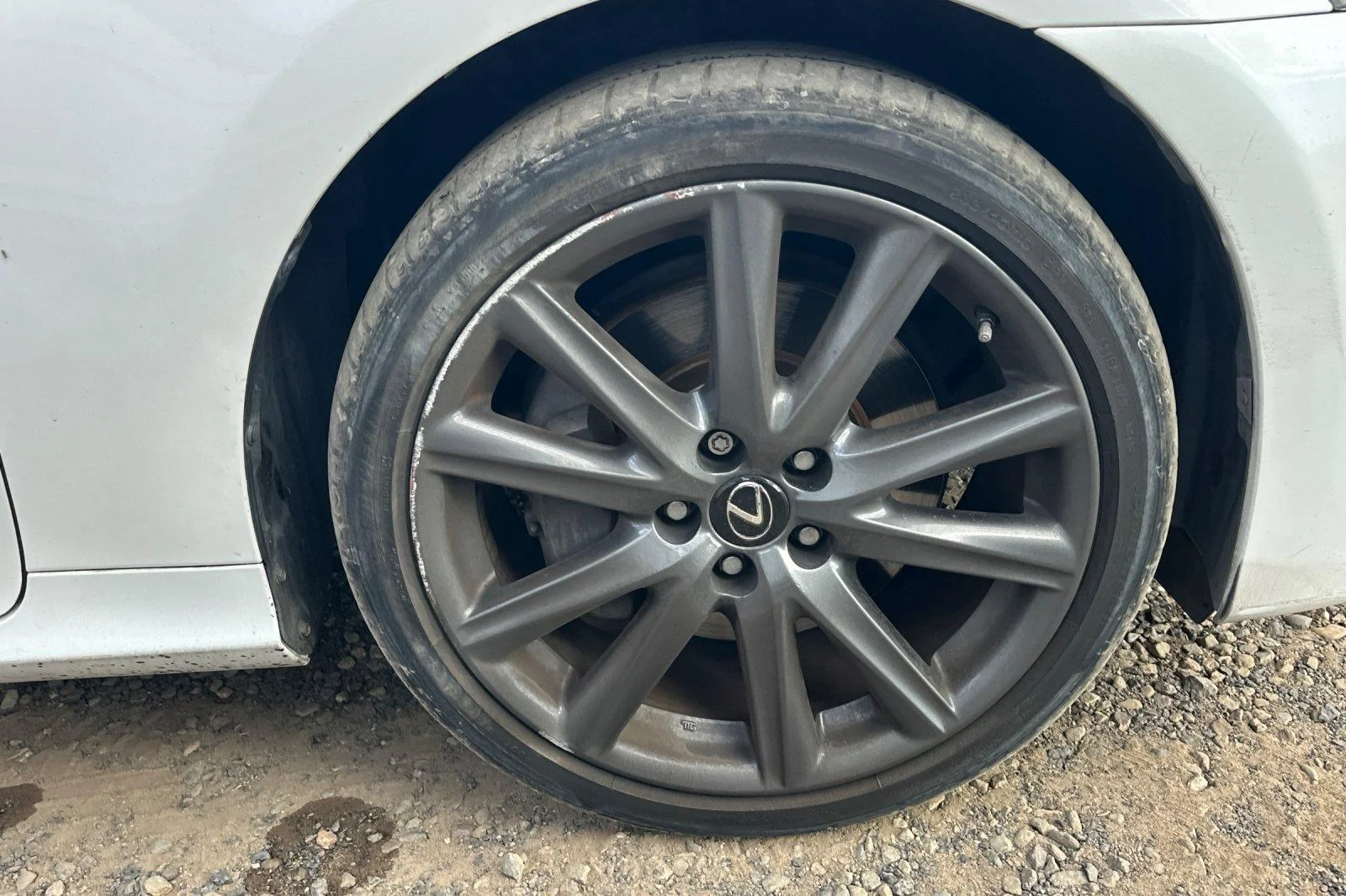 Used 2013 Starfire Pearl Lexus 4DR image 3