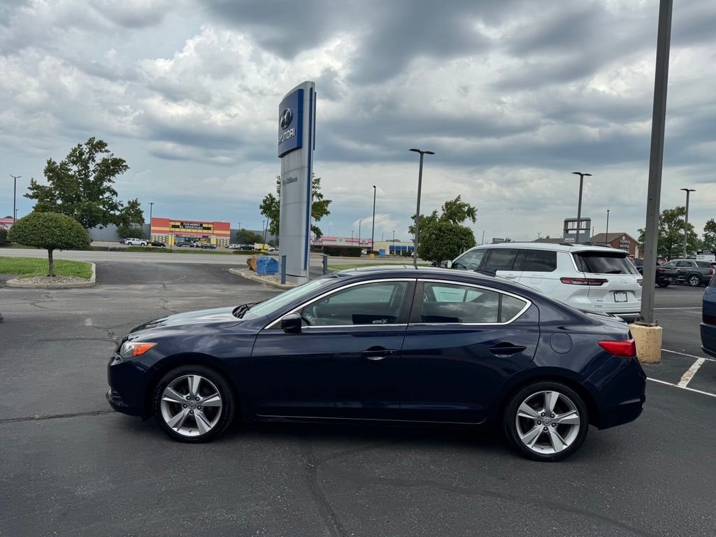 Used 2013 Fathom Blue Pearl Acura 2.0L image 4