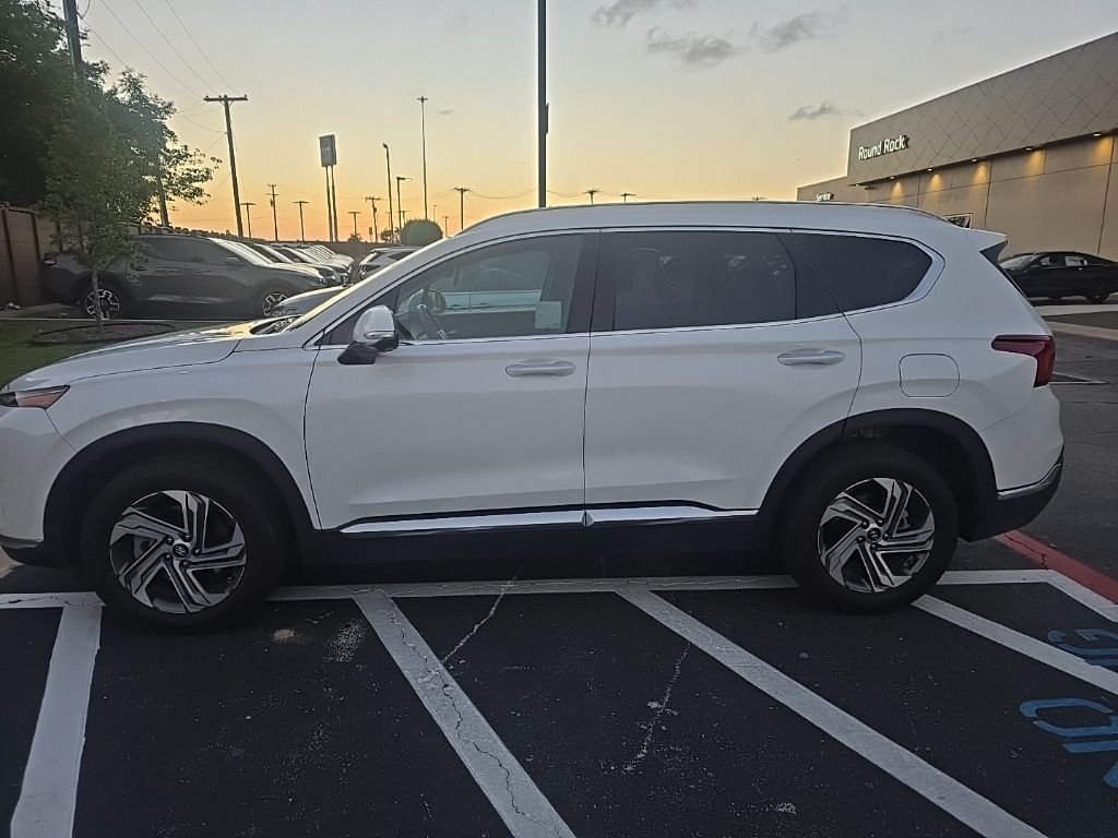 Used 2023 White Hyundai SEL image 3