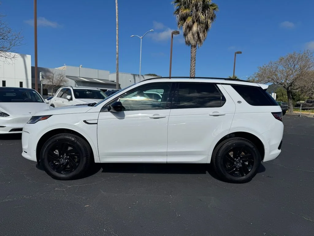 Used 2024 White Land Rover S image 6