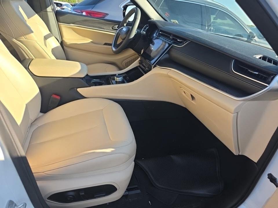 Used 2023 White Jeep Limited image 7