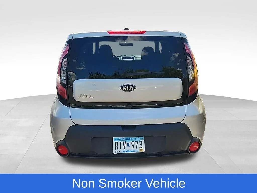 Used 2014 Silver Kia Base image 3