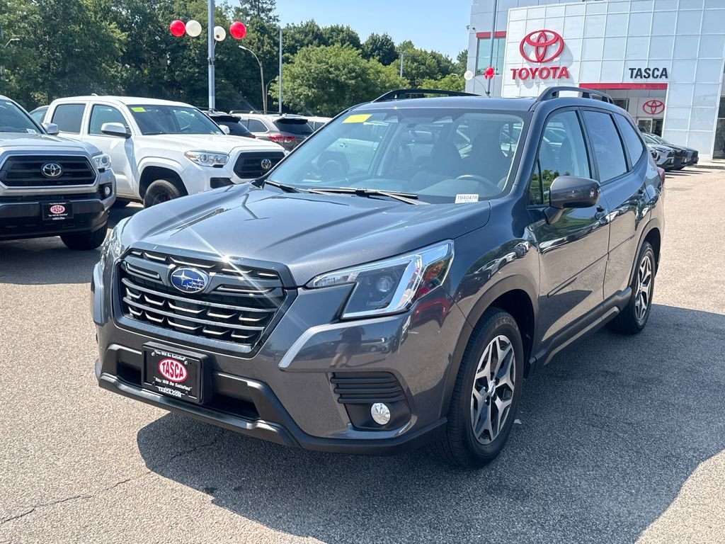 Used 2023 Gray Subaru Premium image 3