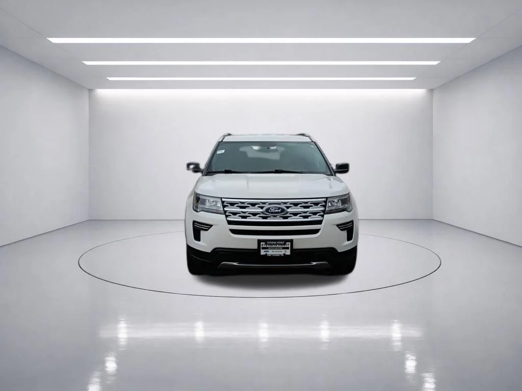 Used 2019 White Platinum Metallic Tri-Coat Ford XLT image 10