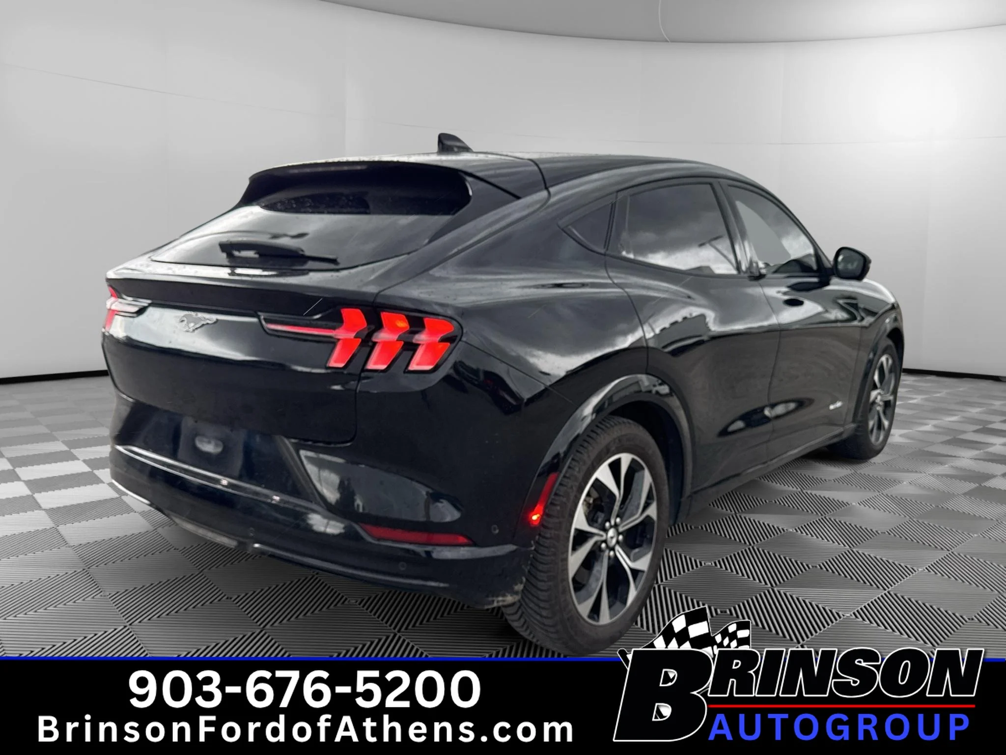 Used 2021 Shadow Black Ford Premium image 5