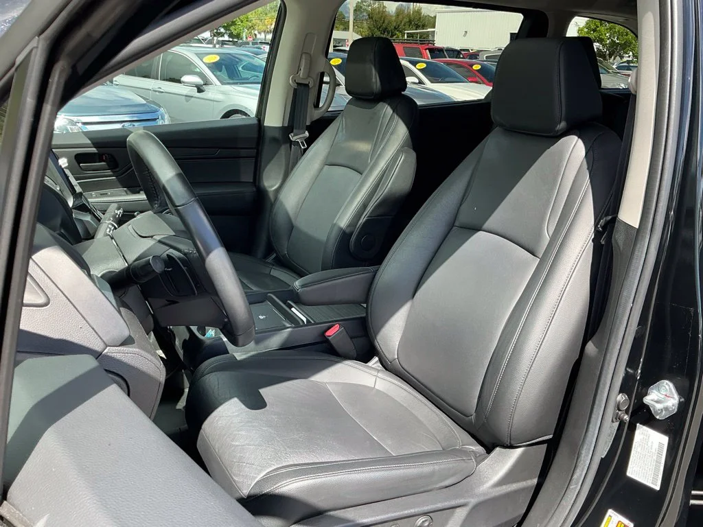Used 2025  Honda EX-L image 35