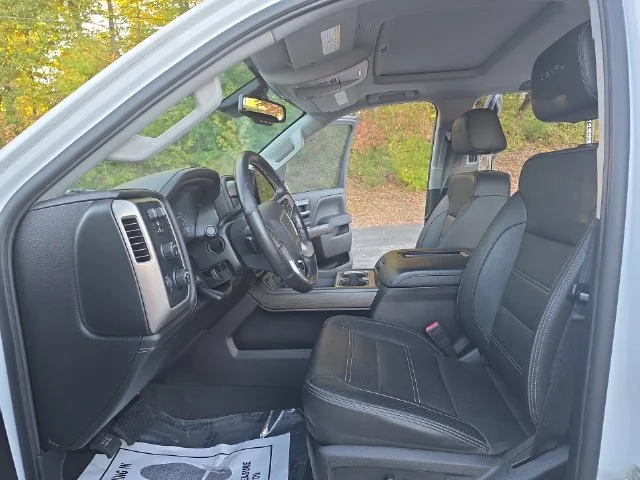 Used 2019 White GMC Denali image 16