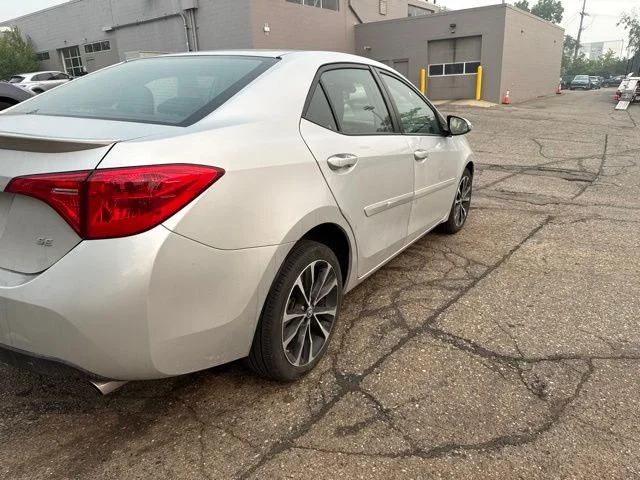 Used 2019 Silver Toyota SE image 12