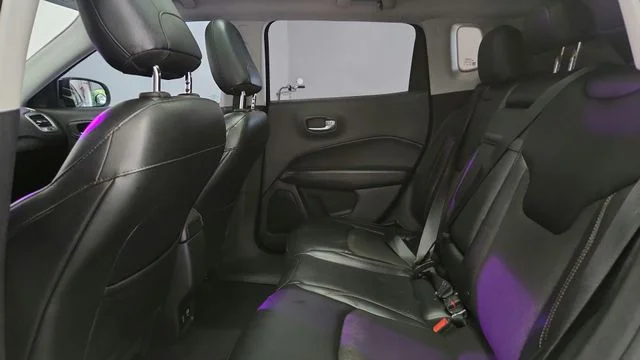 Used 2018 Black Jeep Latitude image 27