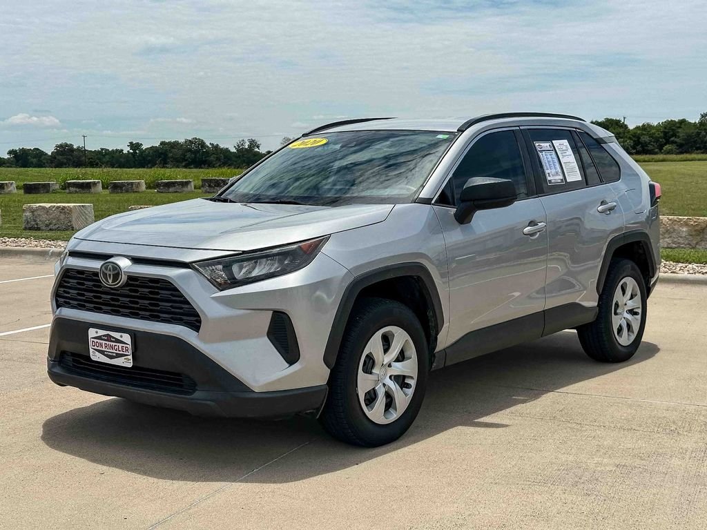 2020 Toyota RAV4 LE - Photo 7