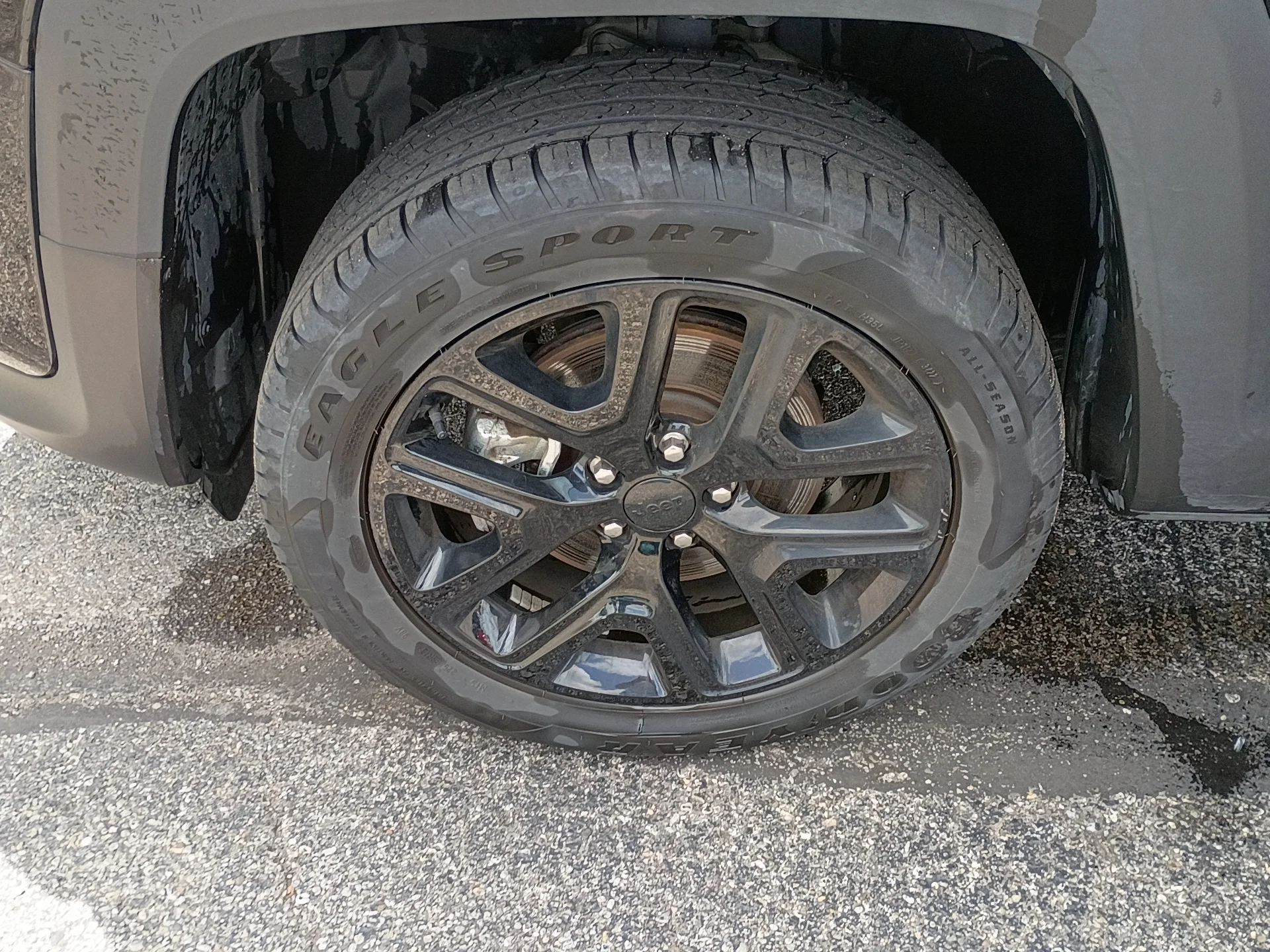 Used 2022 Black Clear Coat Jeep Altitude image 9