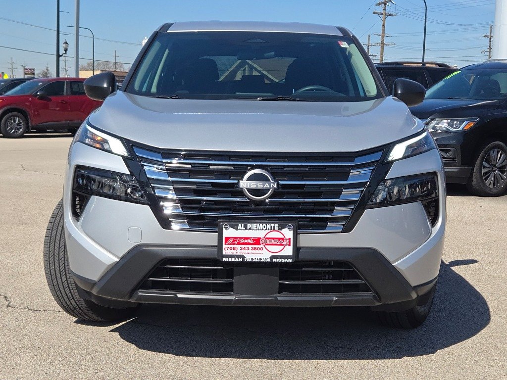 Certified Used 2025 Silver Nissan S image 5