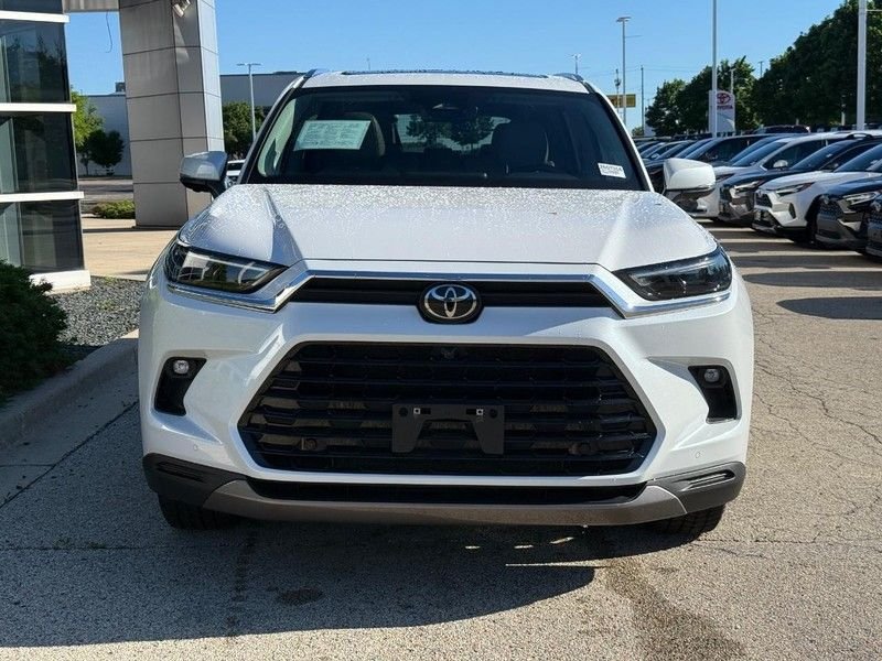 Used 2024 Pearl Toyota Limited image 8
