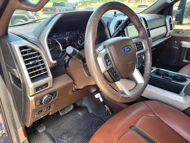 Used 2020  Ford XL image 30
