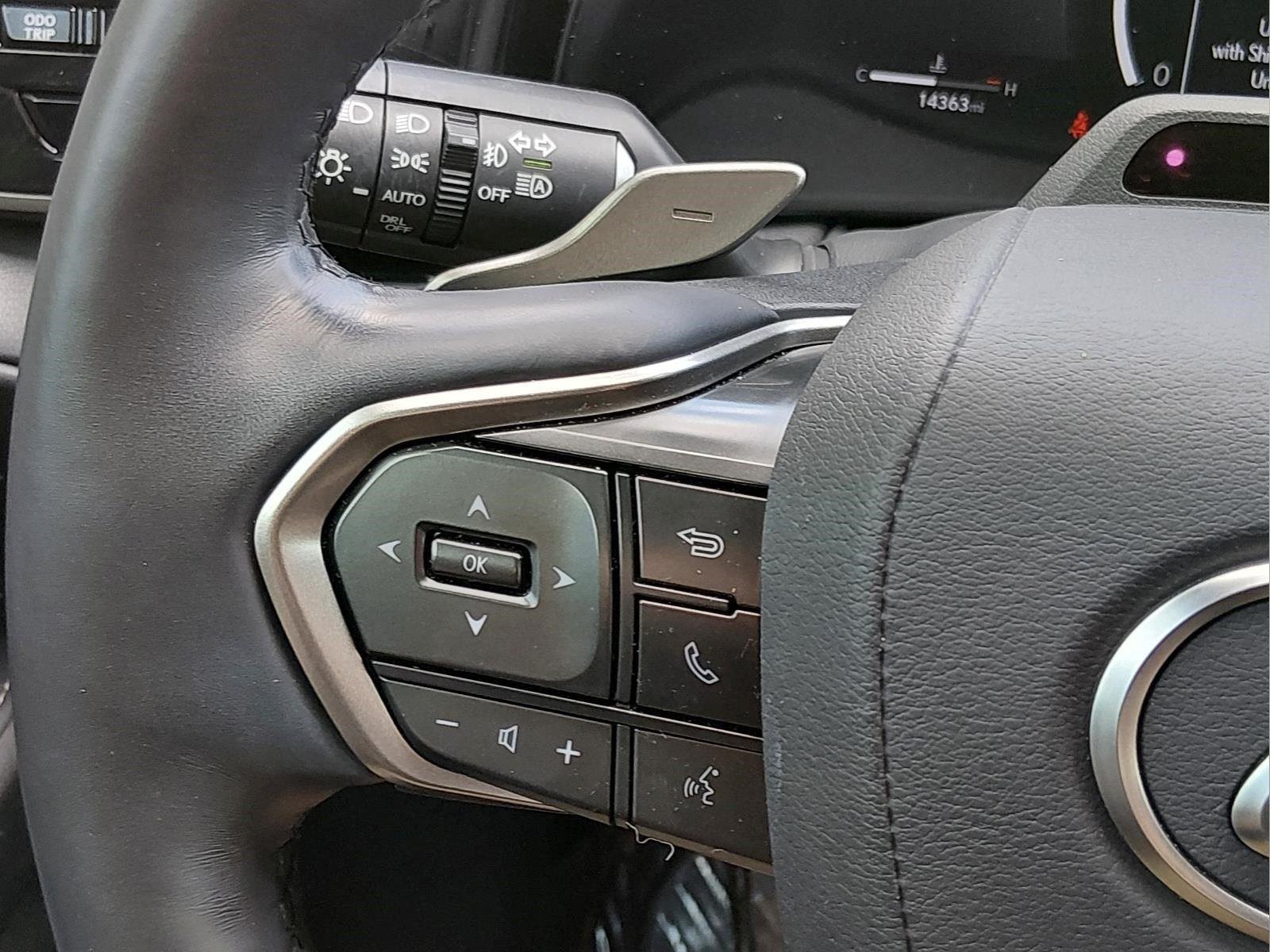 Used 2025 Wind Chill Pearl Lexus TX 350 Premium image 27