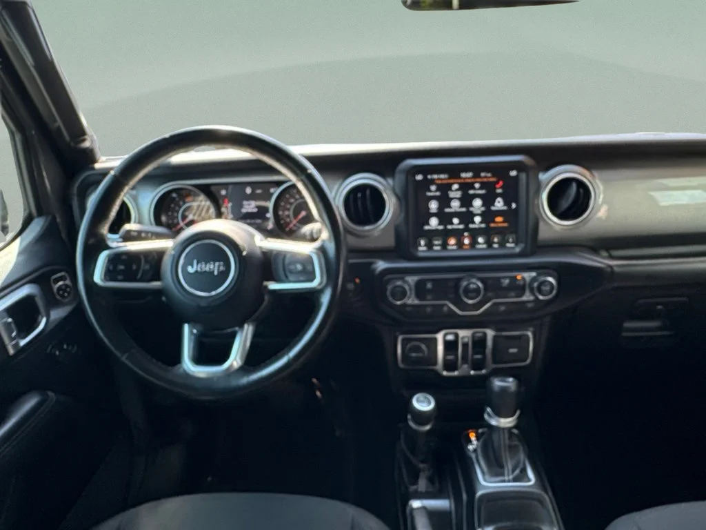 Used 2018 Sting-Gray Clearcoat Jeep Sahara image 31