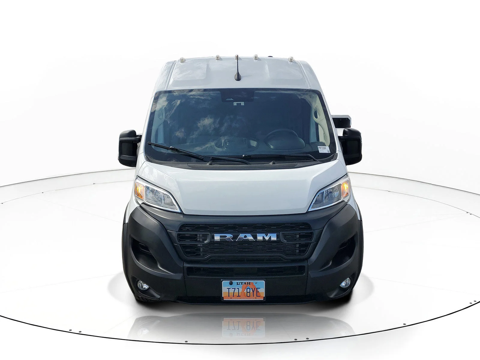 Used 2025 White Ram High Roof image 9