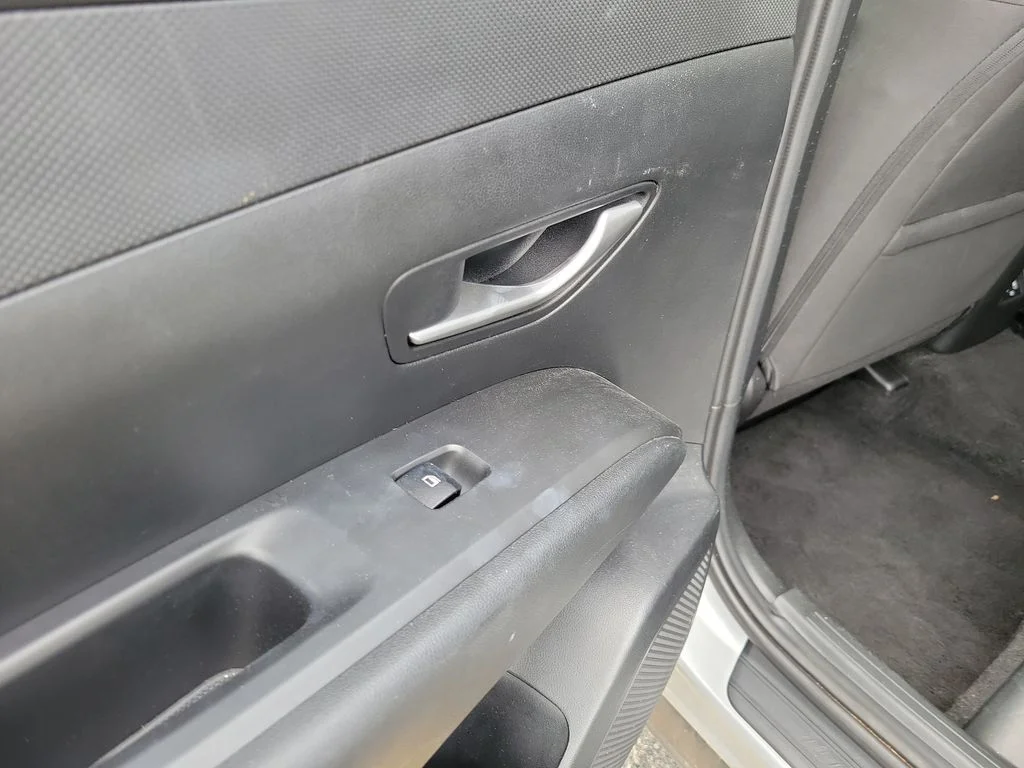 Used 2024 Silver Hyundai SEL image 18