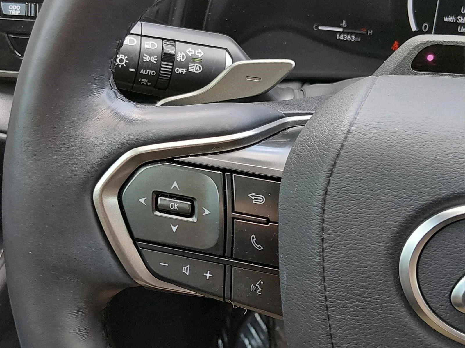 Used 2025 Wind Chill Pearl Lexus TX 350 Premium image 27