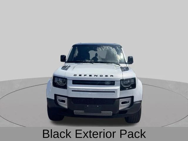 Used 2023 White Land Rover S image 9