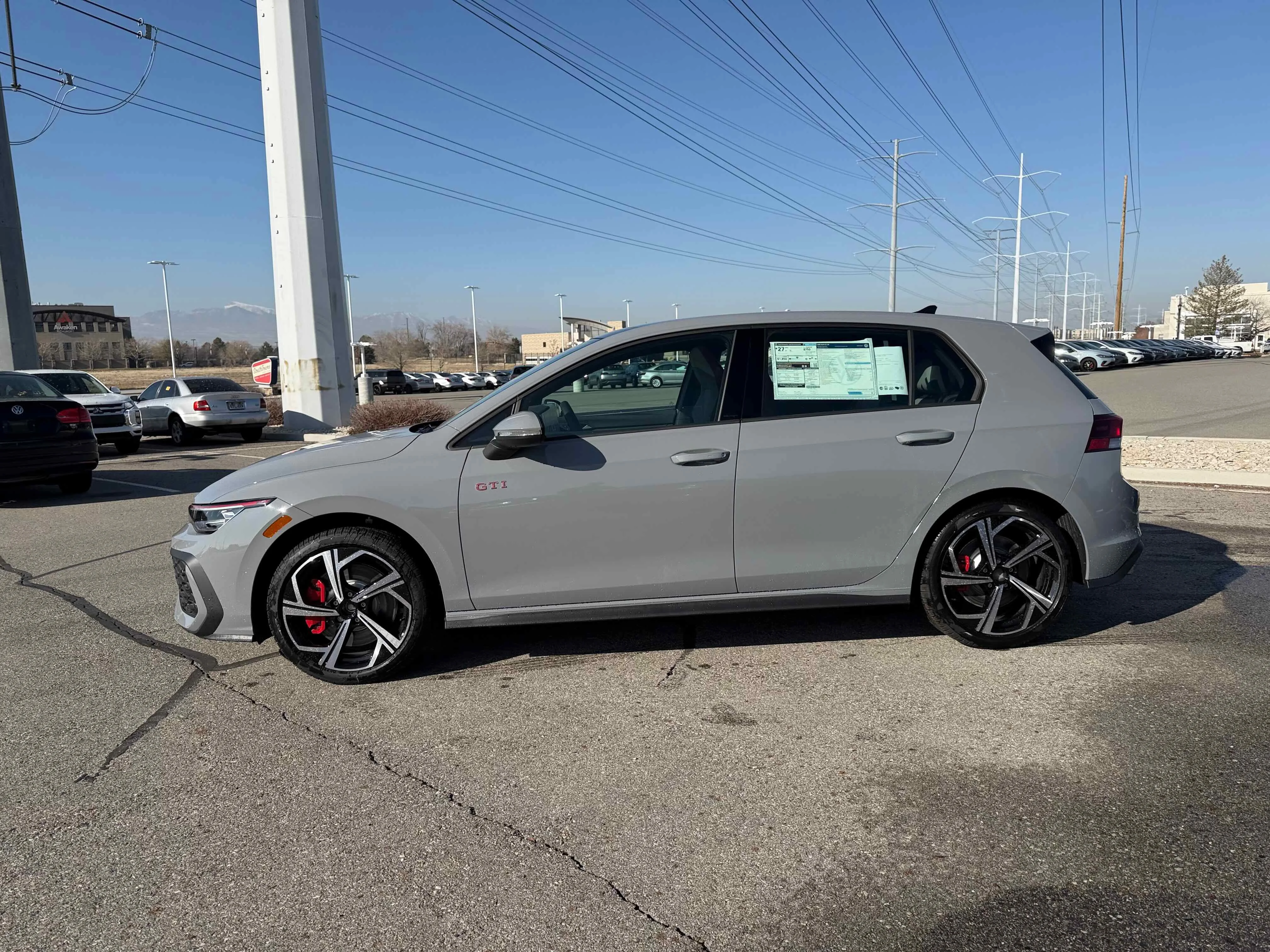 New 2026 Moonstone Volkswagen SE image 2