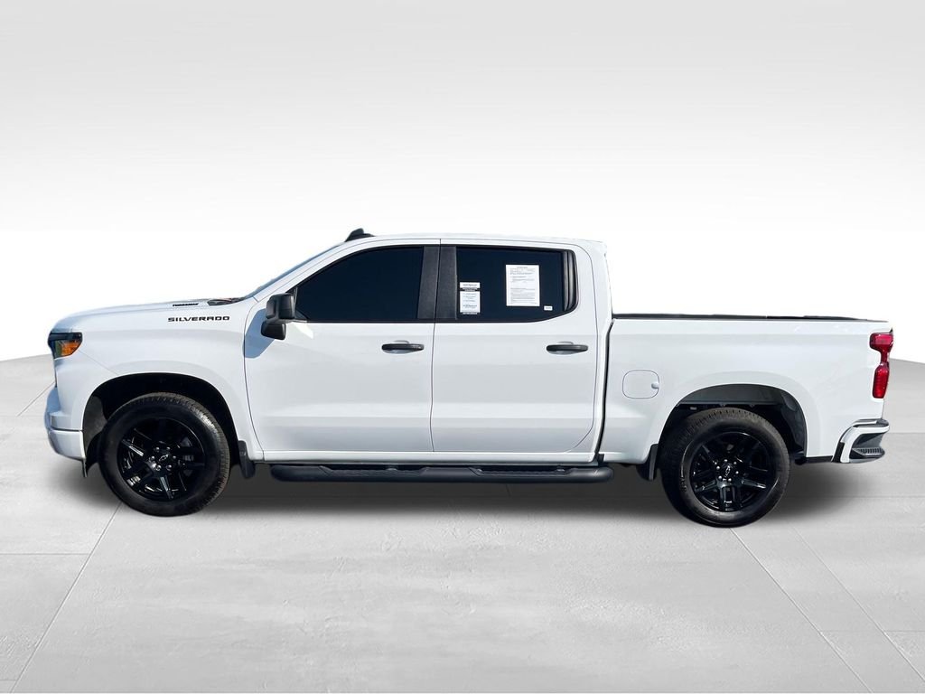 Used 2025 White Chevrolet Custom image 2