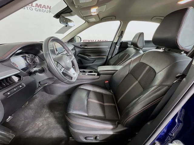 Used 2024 Blue Nissan 2.5 SR image 9