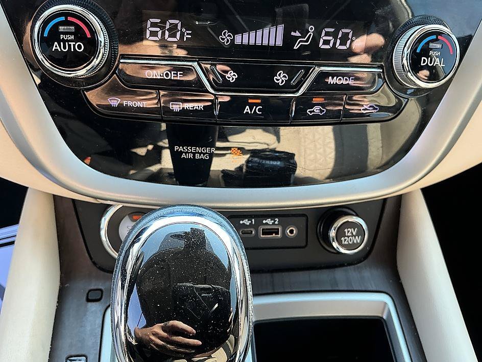 Used 2019 Pearl White Tricoat Nissan Platinum image 20