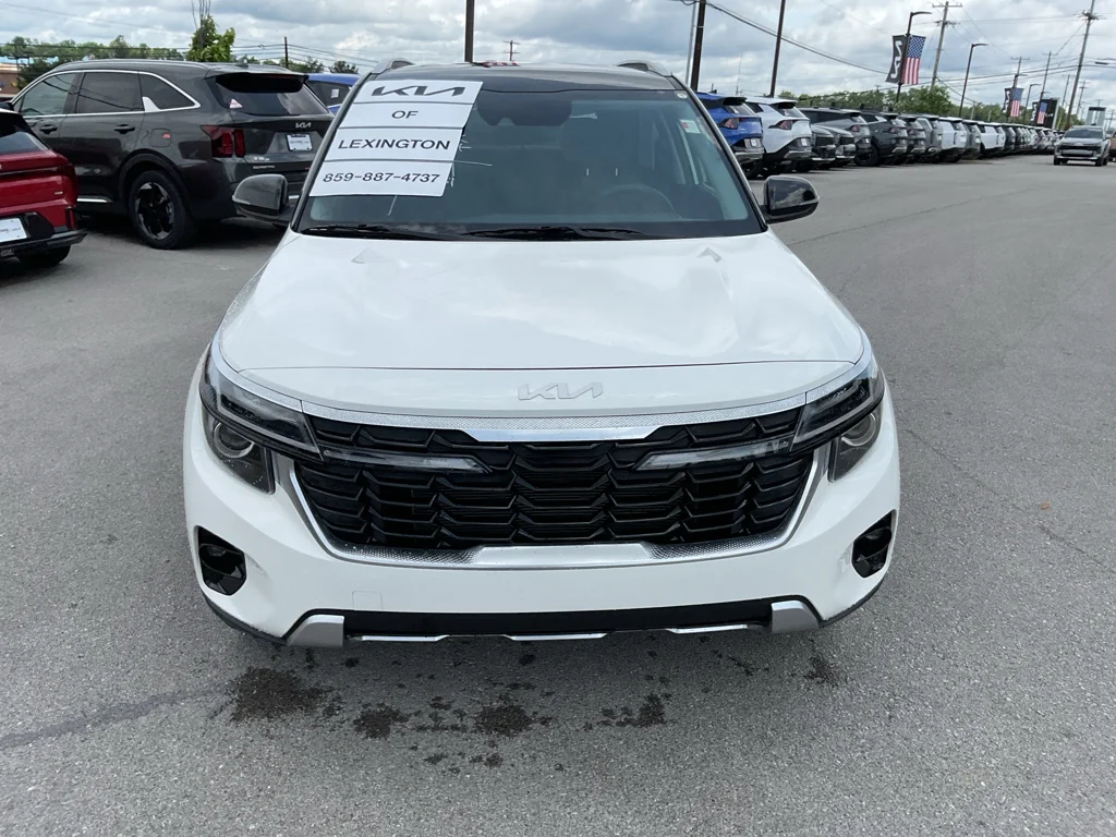 Used 2024 Clear White/Black Roof Kia S image 3