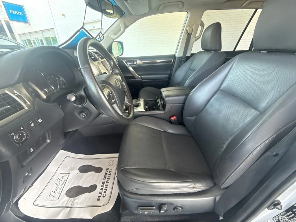 Used 2019 Silver Lexus 460 image 29