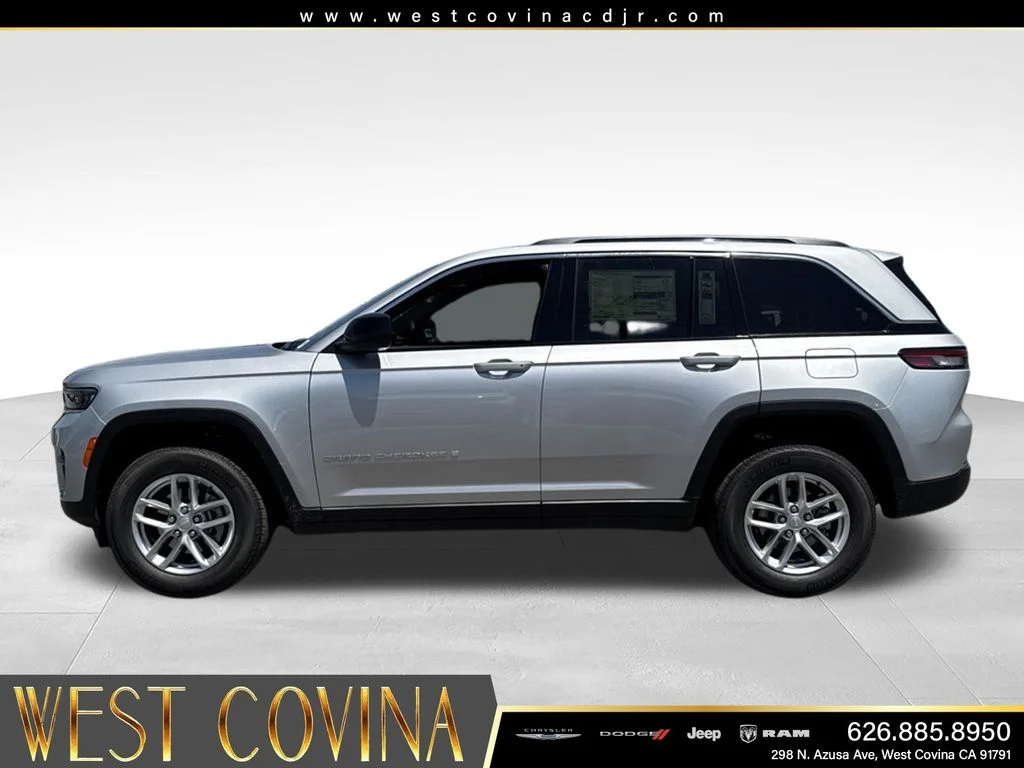 New 2026 Silver Zynith Exterior Paint Jeep  image 12