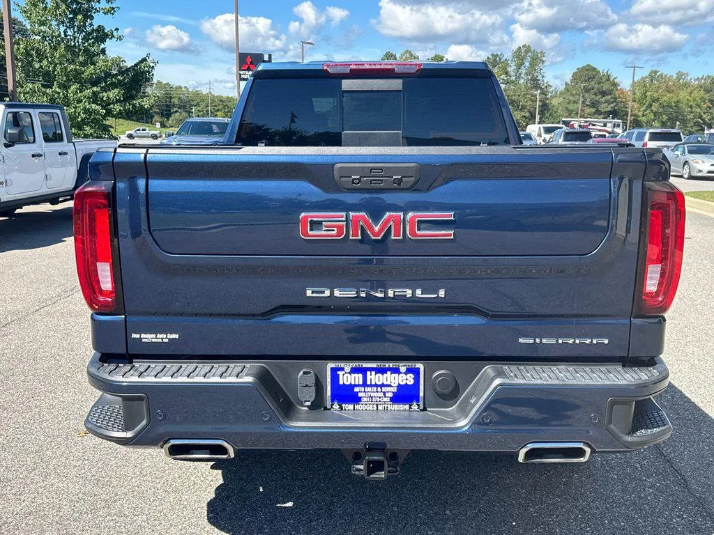 Used 2022 Pacific Blue Metallic GMC 