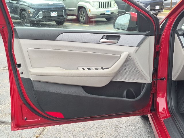 Used 2019 Red Hyundai SEL image 12