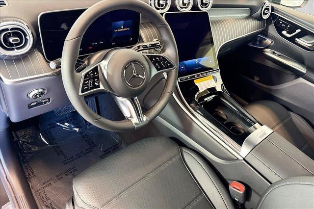 New 2026 Graphite Grey Metallic Mercedes-Benz GLC 300 image 39