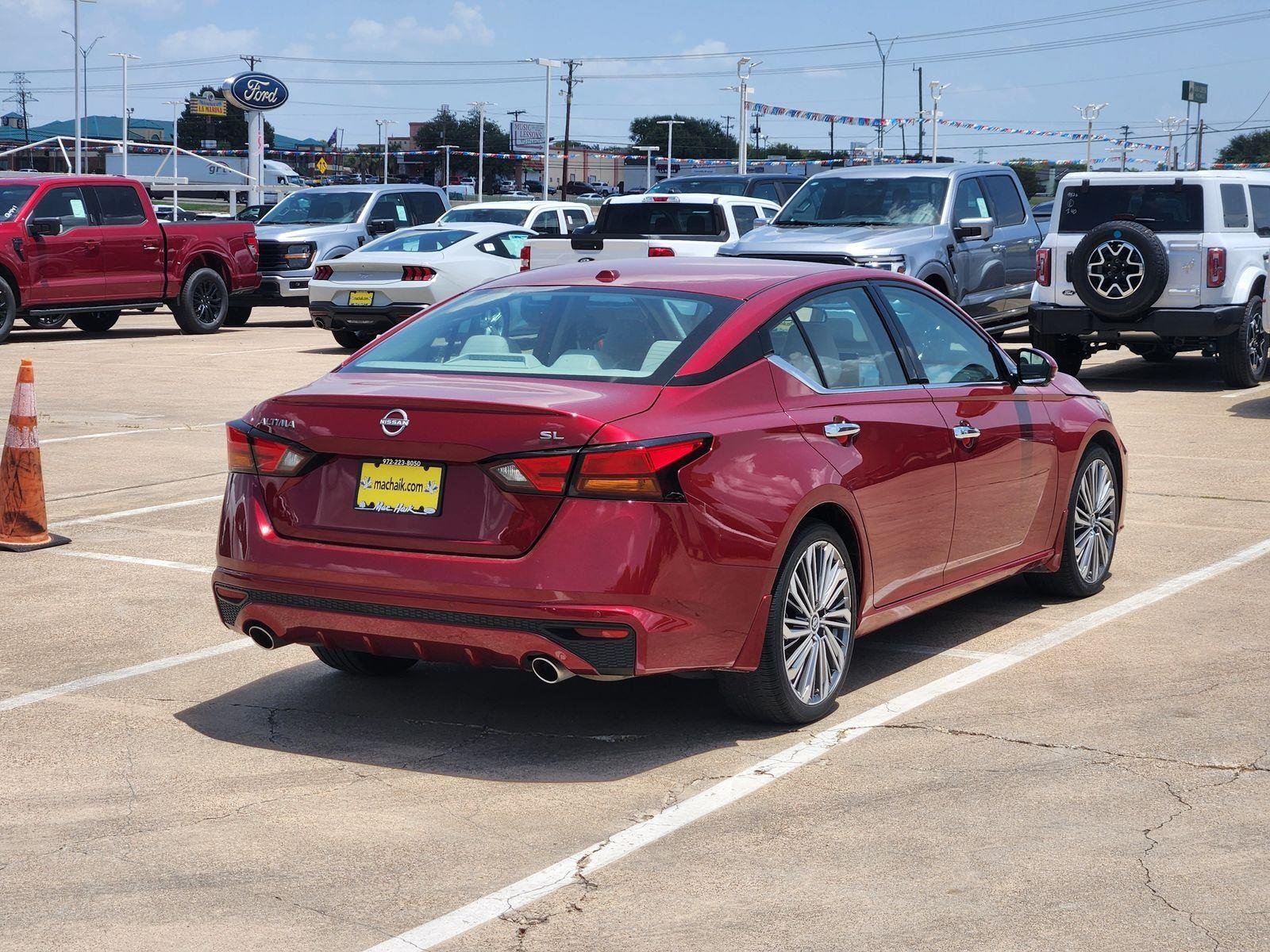 Used 2024 Scarlet Ember Tintcoat Nissan 2.5 SL image 6