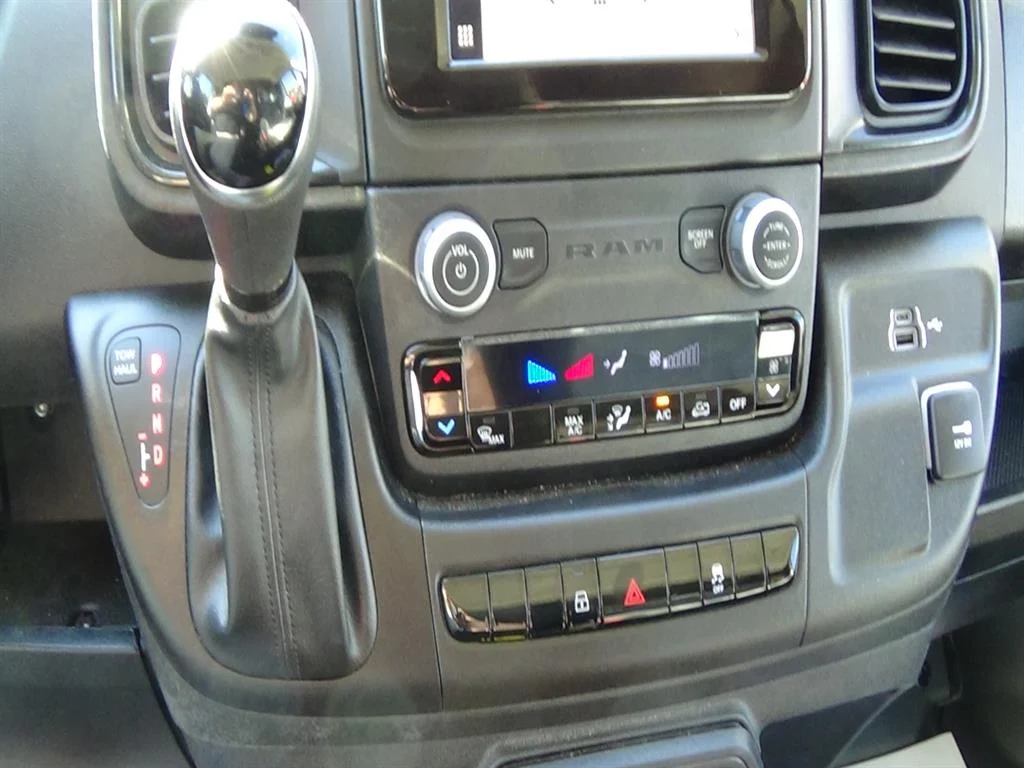 Used 2025 Bright White Clear Coat (pw7) RAM Tradesman 2500 image 21