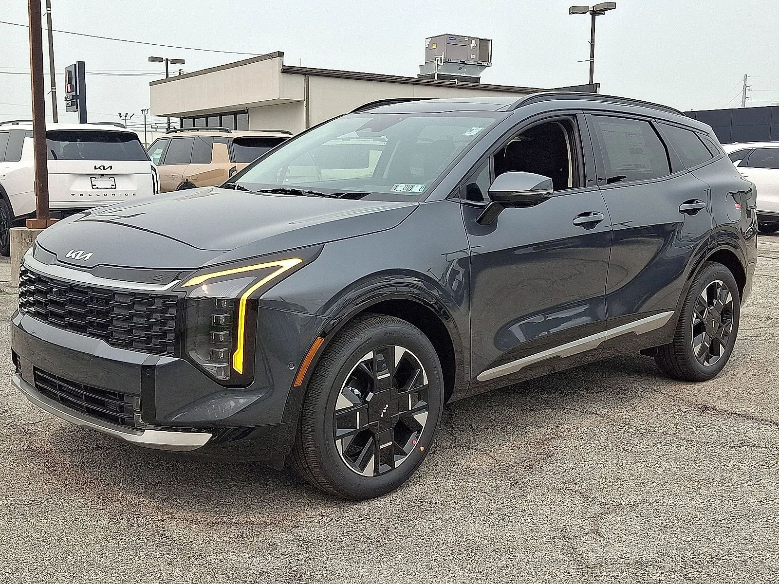 New 2027 Gray Kia SX-Prestige image 4