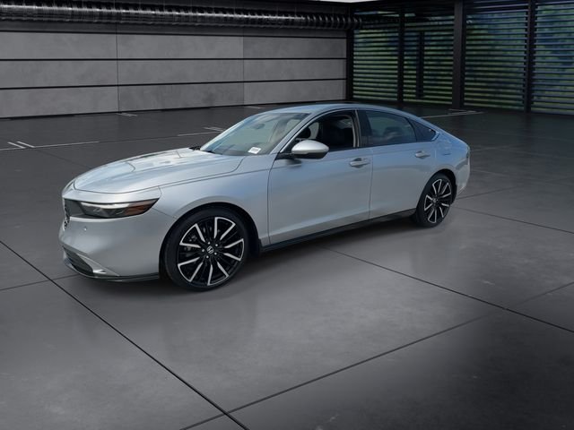Used 2025 Silver Honda Touring image 4