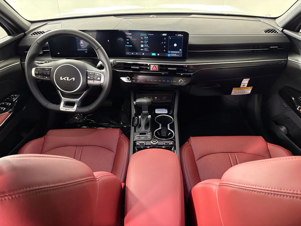 New 2026 Wolf Gray Kia GT-Line FWD image 34