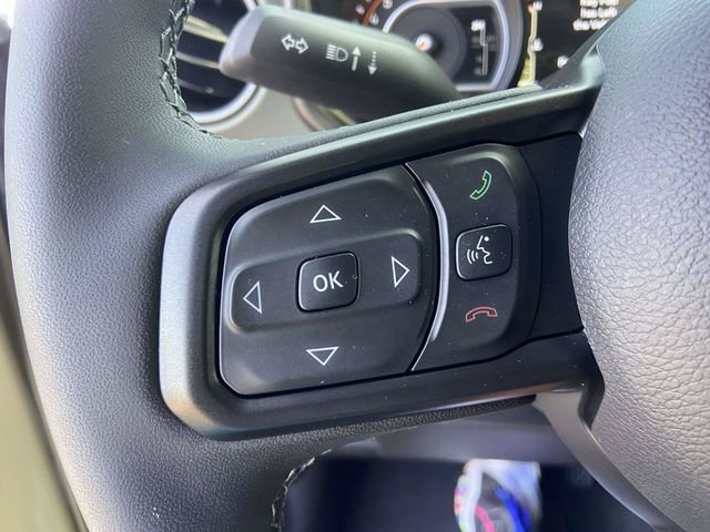 Certified Used 2025 41 Jeep Mojave image 25