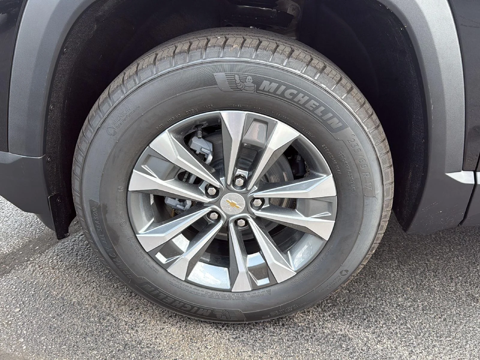 2027 Chevrolet Equinox LT - Photo 34