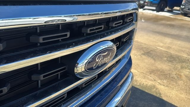 Used 2023 Blue Ford XLT image 3