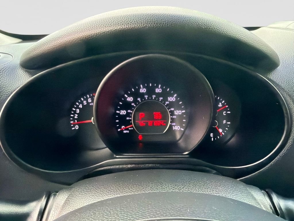 Used 2019 Green Kia Base image 30